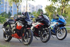motoren naast elkaar